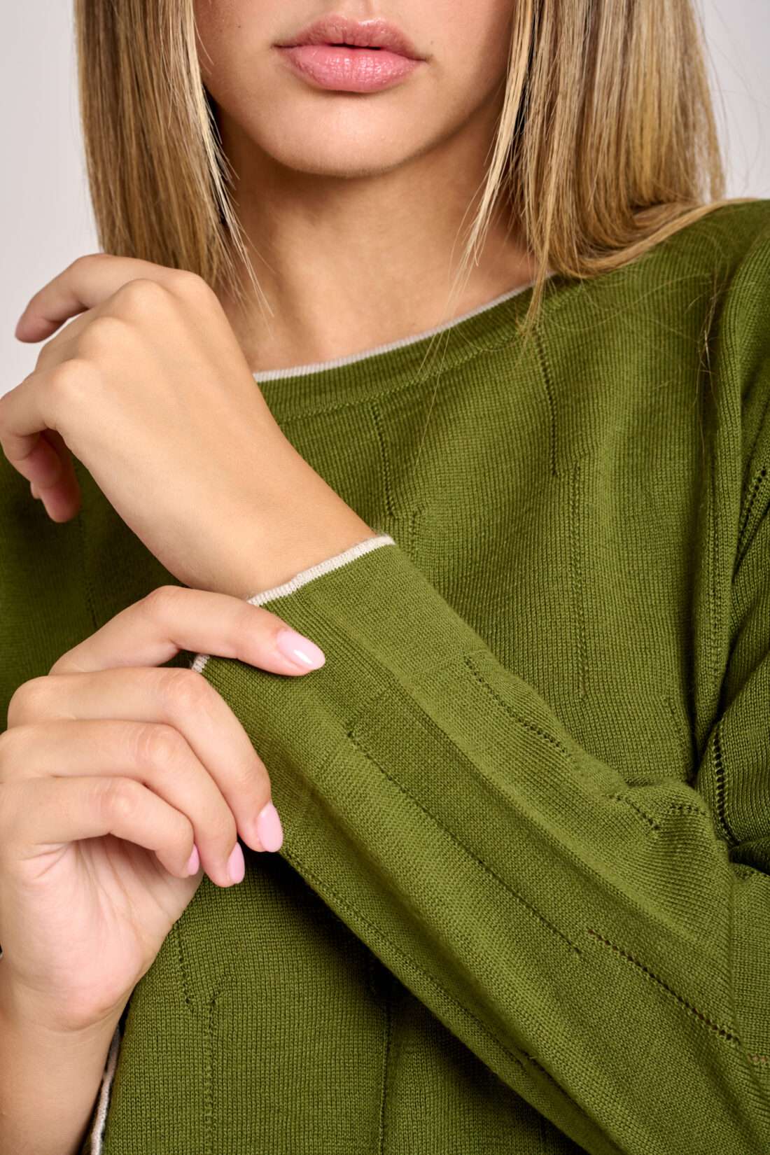 Girocollo Trafori Verde - immagine 3