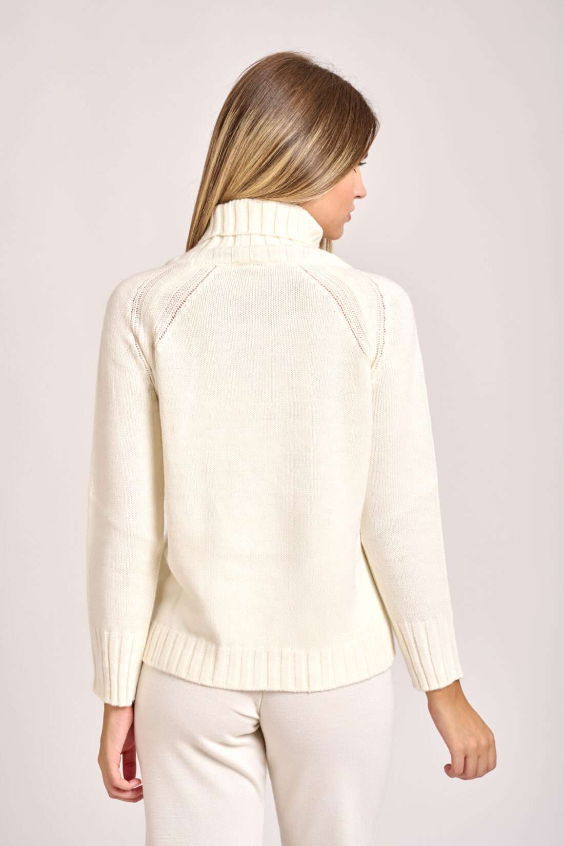 Maglia Tasche Latte - immagine 2